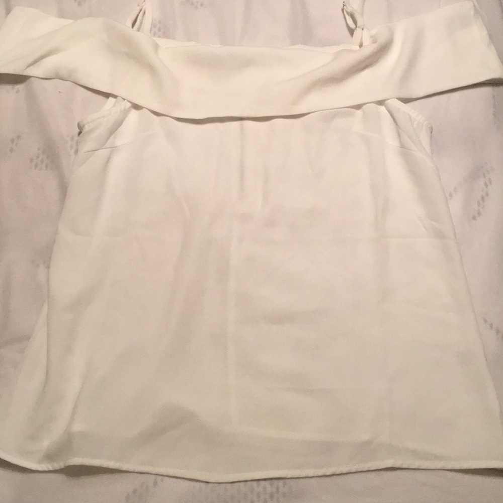 Top - Picture 2 of 3